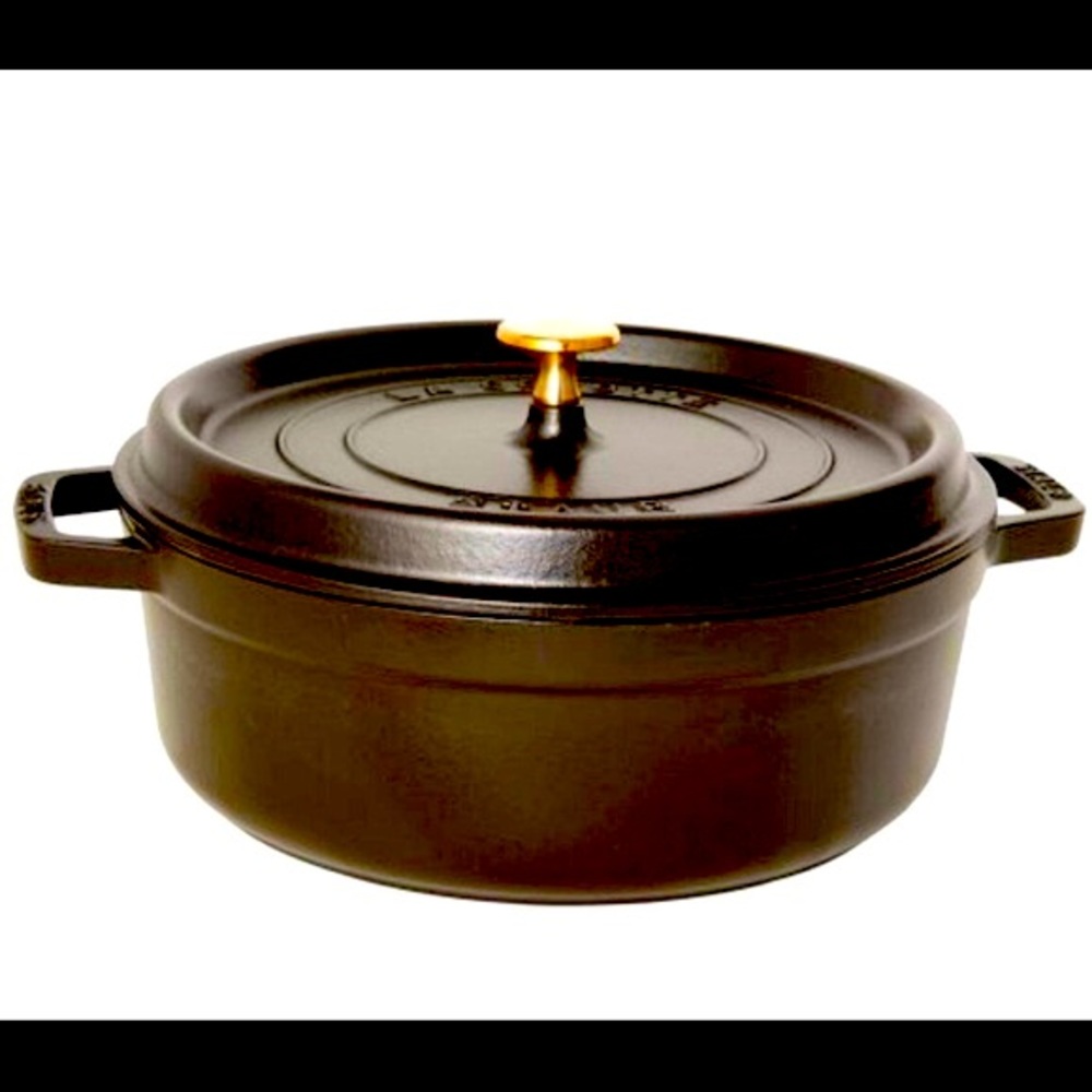 NEW STAUB Cast Iron 4-qt Round Cocotte - Matte Black